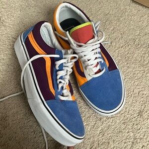 NWOT Vans sneakers size 8W